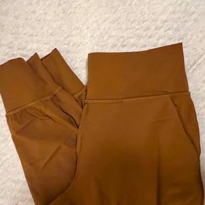 Lululemon Align Joggers, Size 6